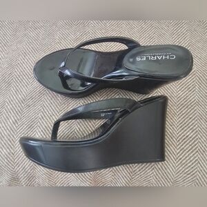 Charles by Charles David Glossy Black Wedges